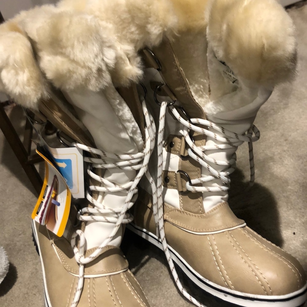Beautiful color waterproof snow boots new Size 8 - Picture 4 of 10
